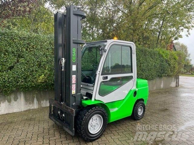 Cesab M335H-DV Chariots diesel