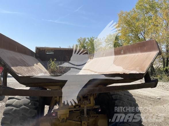 CAT D400D Tombereau articulé