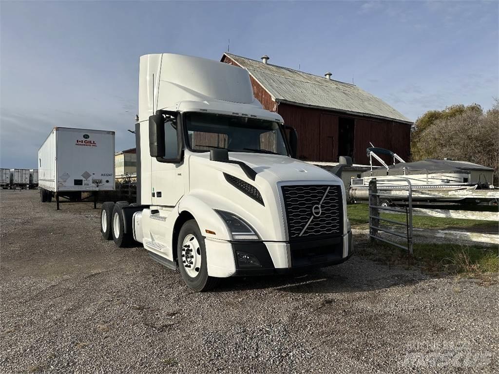 Volvo VNL300 Tracteur routier