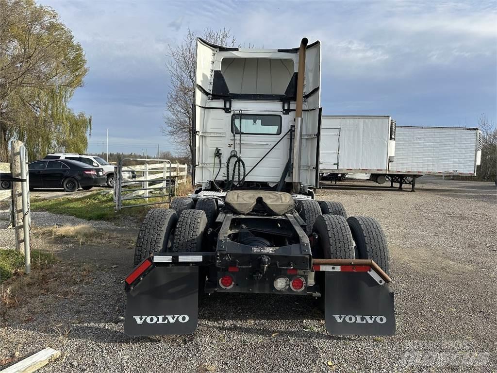 Volvo VNL300 Tracteur routier