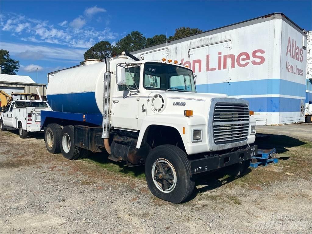 Ford L8000 Construction - Autres