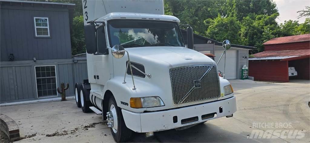 Volvo VNL Construction - Autres