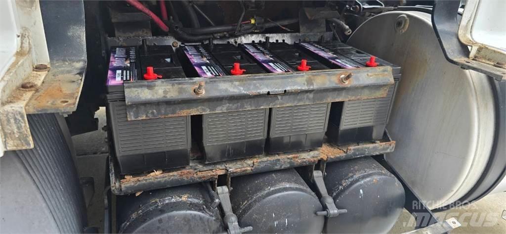 Volvo VNL Construction - Autres
