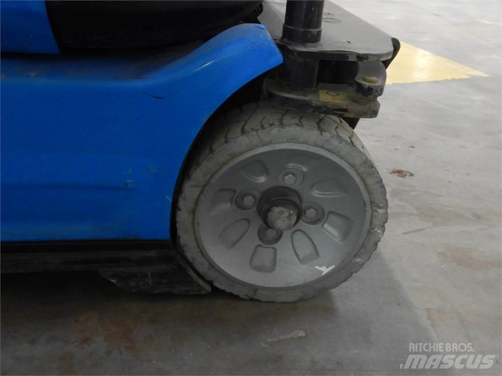 Manitou 100VJR Mât vertical