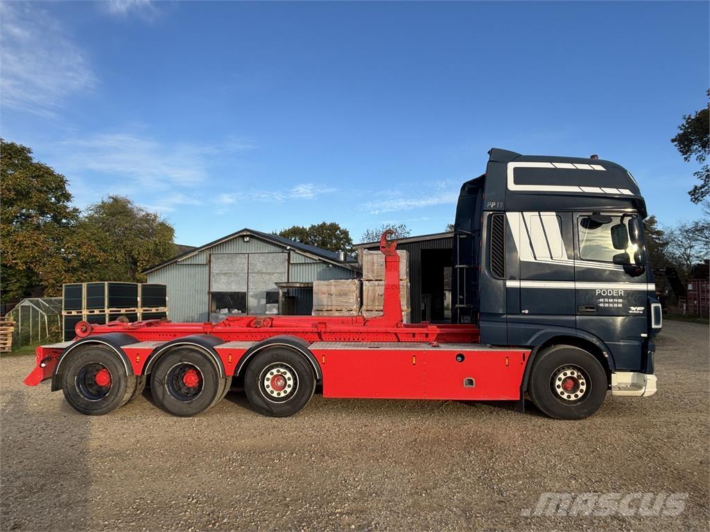 DAF XF 510 FAK 8X2 Camion ampliroll