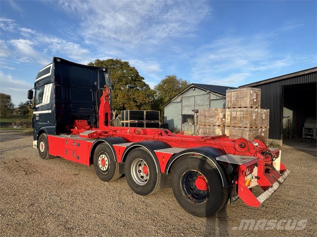 DAF XF 510 FAK 8X2 Camion ampliroll