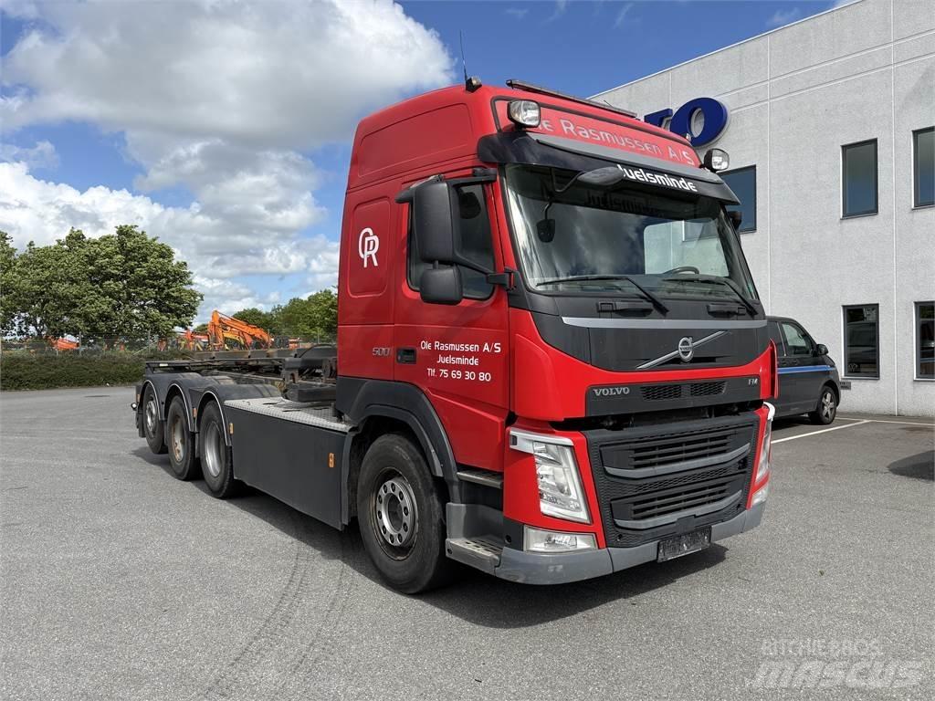 Volvo FM500 Camion plateau ridelle avec grue