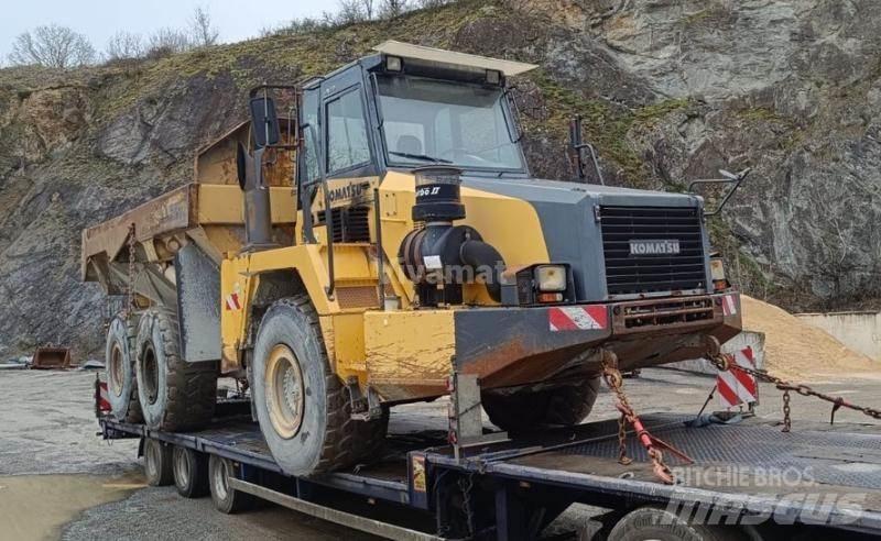 Komatsu HM300-2 Tombereau articulé