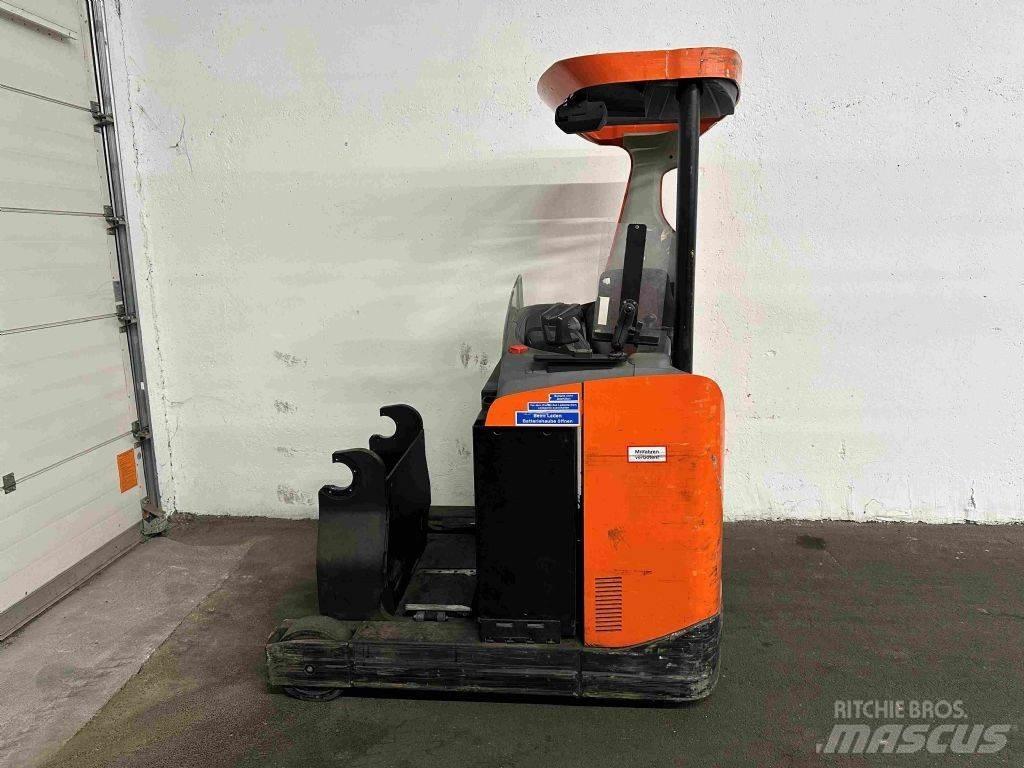 BT RRE 140 - TRIPLEX 8 m Chariot à mât rétractable