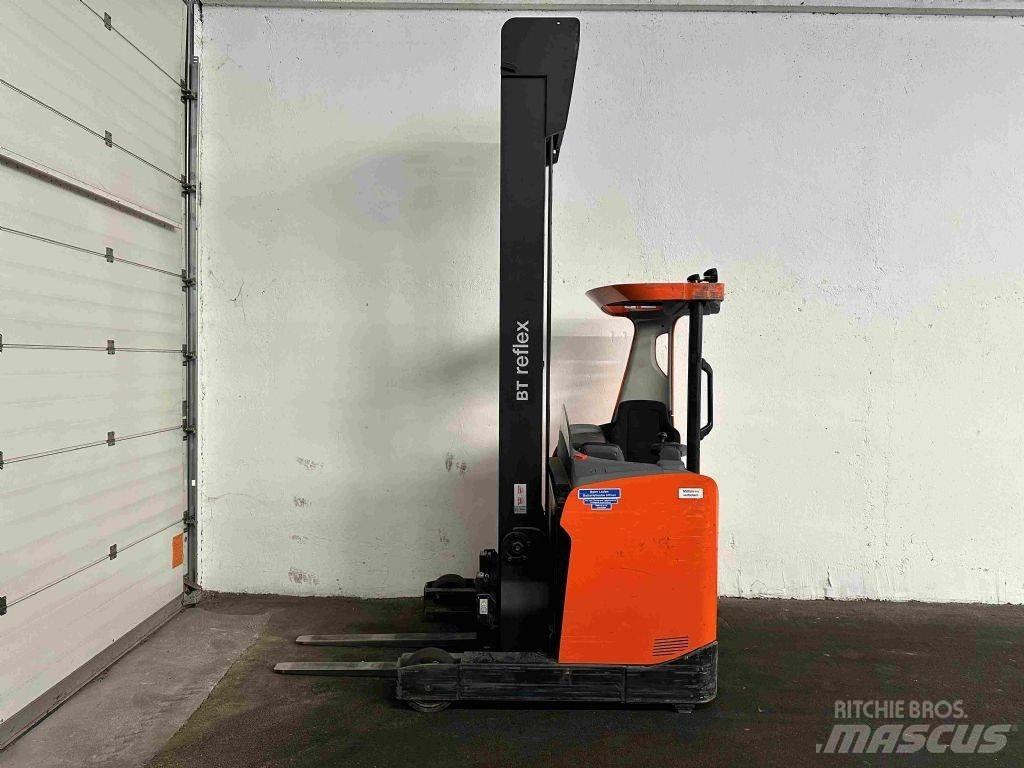 BT RRE 140 - TRIPLEX 9 m Chariot à mât rétractable
