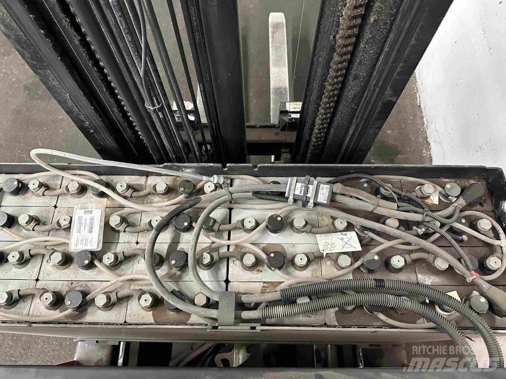 BT RRE 140 - TRIPLEX 9 m Chariot à mât rétractable
