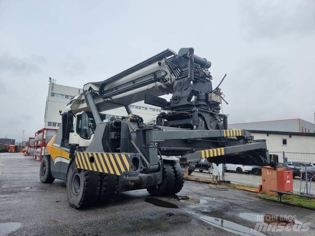 Liebherr LRS 545 Reachstackers