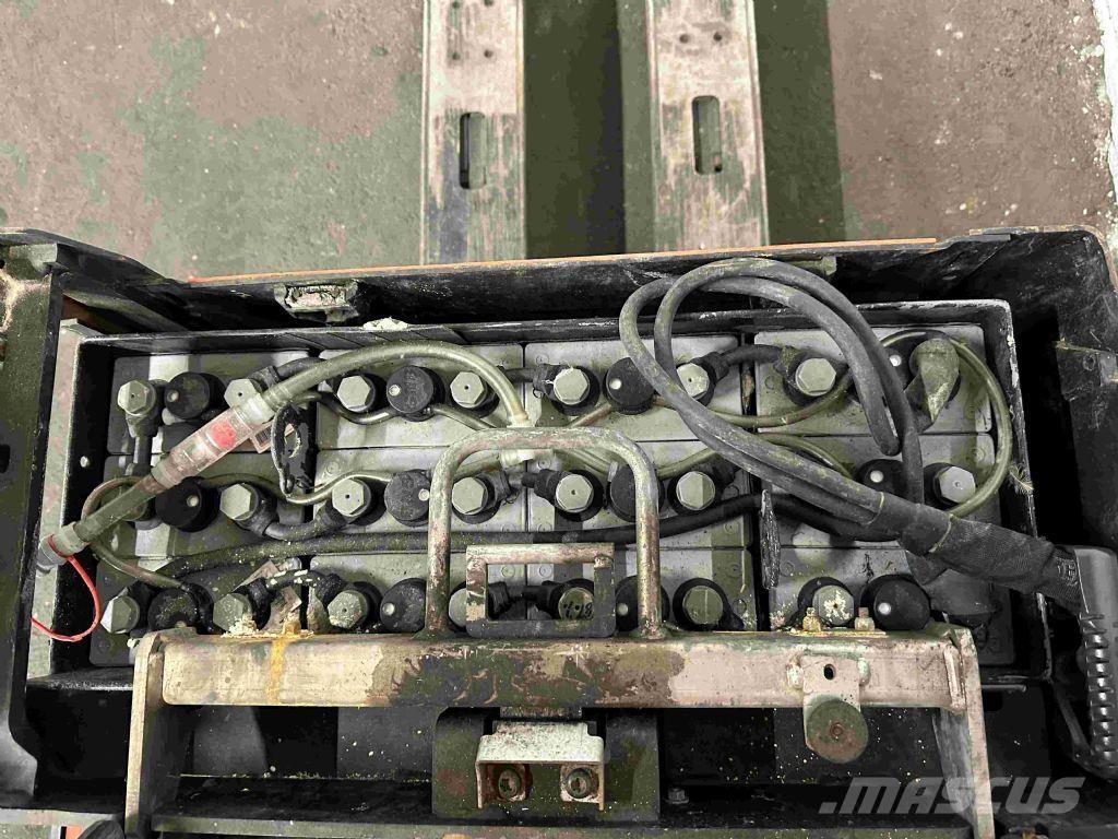 Toyota LPE 200 Transpalette accompagnant