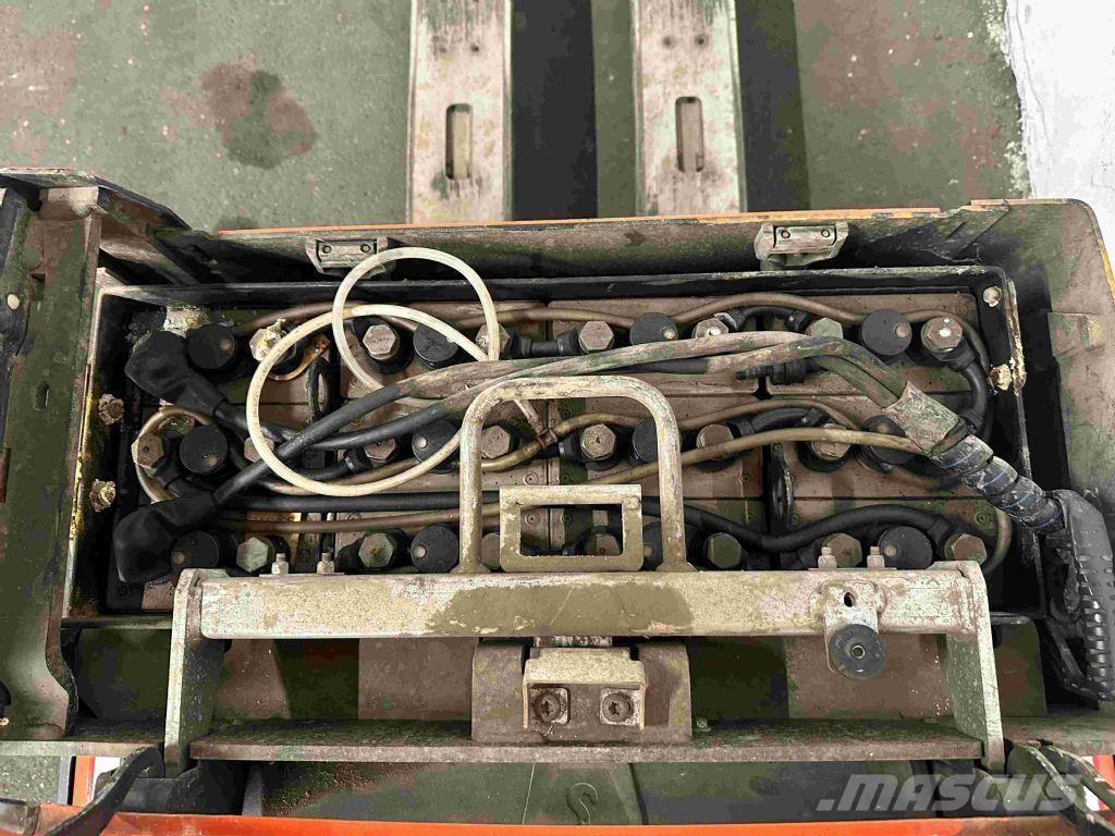 Toyota LPE 200 Transpalette accompagnant