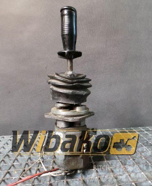 O&K Joystick O&K L45 Hydraulique