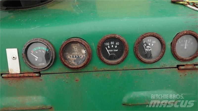  - - - Broyeur de végétaux