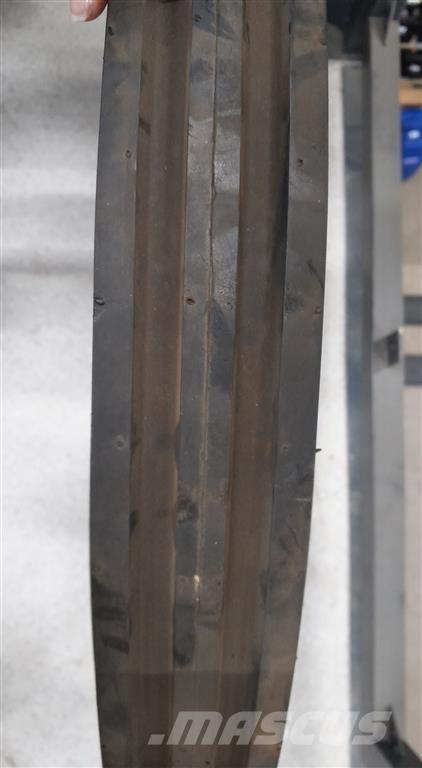 Deestone  Pneus, roues et jantes
