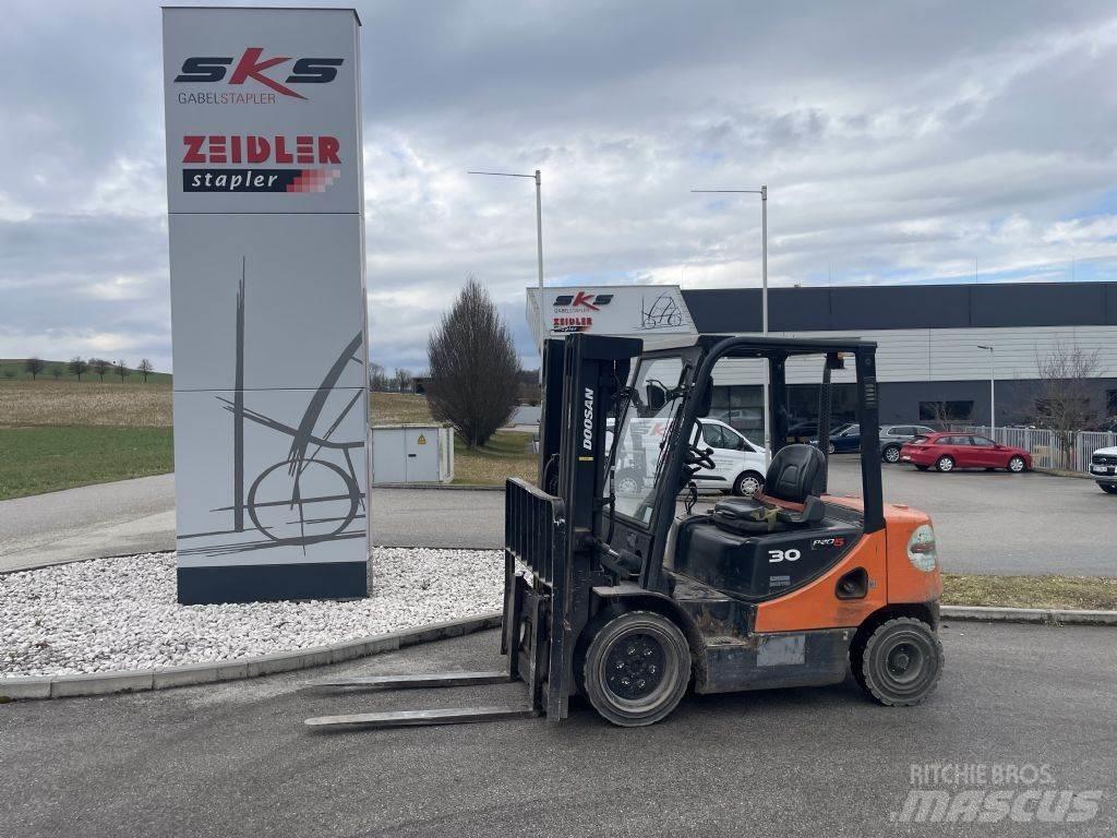 Doosan D30S-5 Chariots diesel