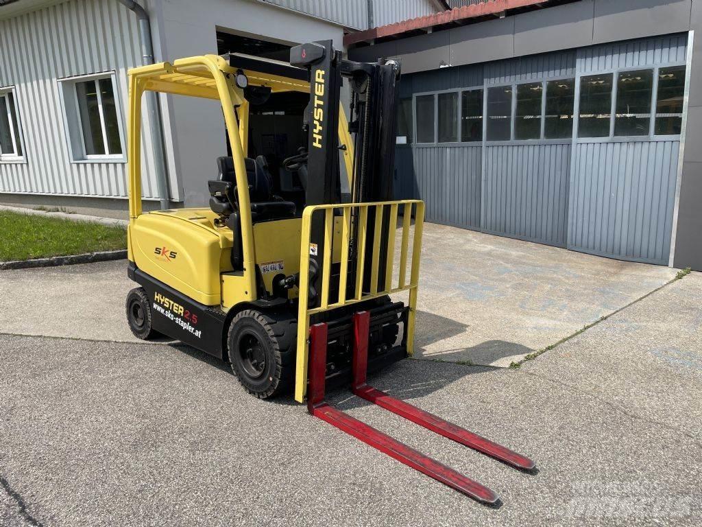 Hyster J2.5XN Chariots élévateurs électriques