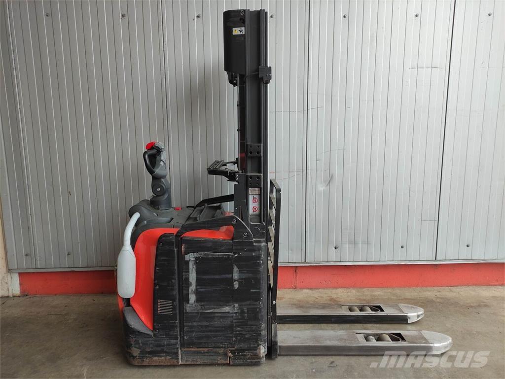 BT SPE 120 Gerbeur accompagnant