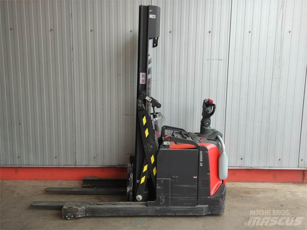 BT SPE120 XR Chariot à mât rétractable