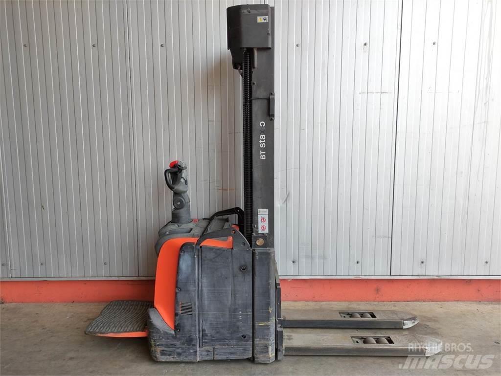BT SPE140 L Gerbeur accompagnant