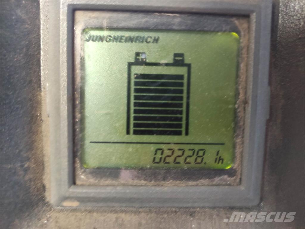 Jungheinrich ELE16G Transpalette accompagnant