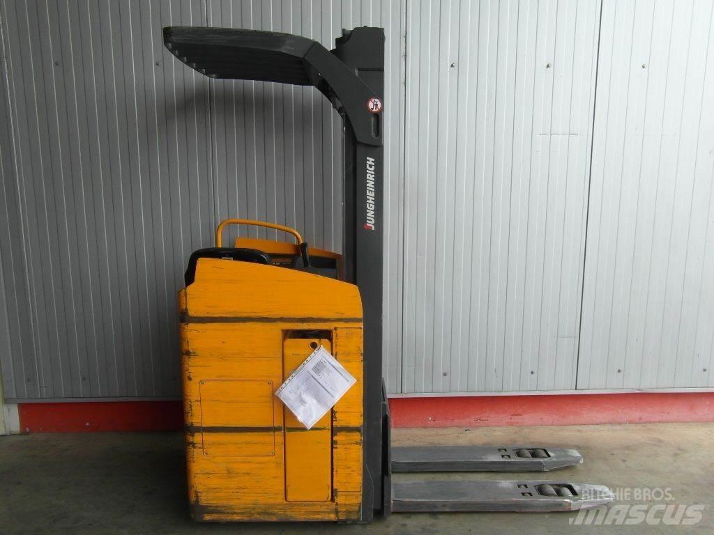 Jungheinrich ESC216-Z Gerbeurs Automoteurs