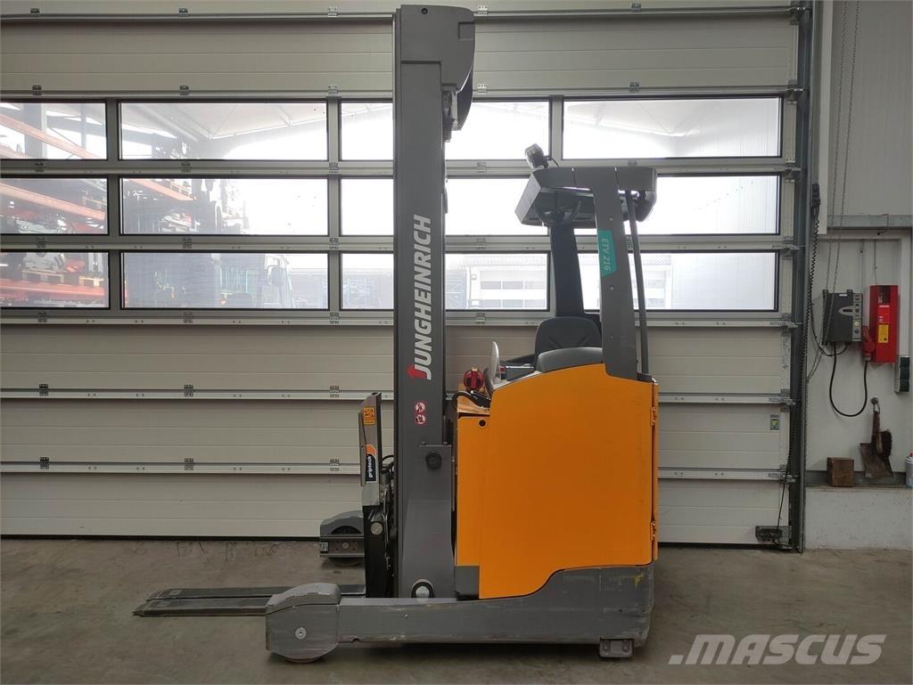 Jungheinrich ETV 216 Chariot à mât rétractable
