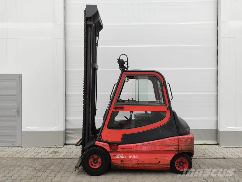 Linde E30-01-336 Chariots élévateurs électriques