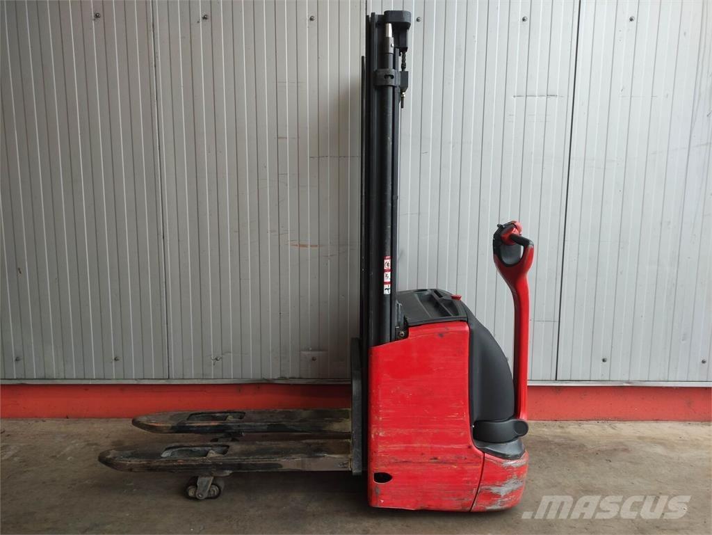 Linde L12 i Gerbeur accompagnant