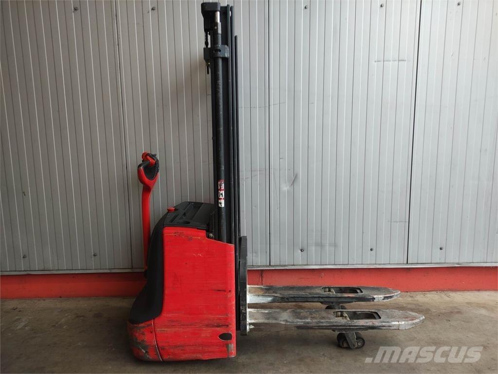 Linde L12 i Gerbeur accompagnant