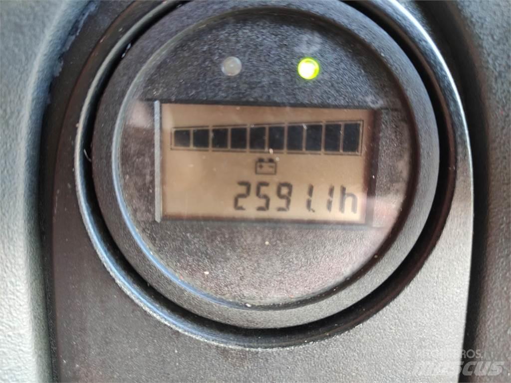 Linde L12i-1172 Gerbeur accompagnant