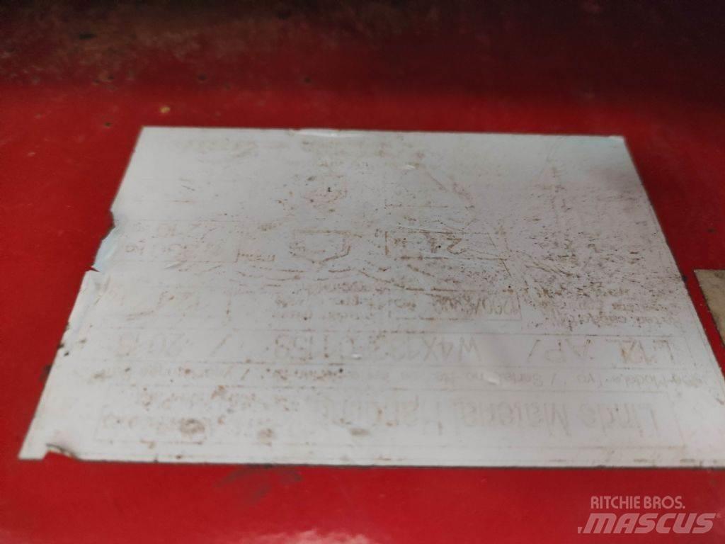 Linde L12LAPi Gerbeur accompagnant