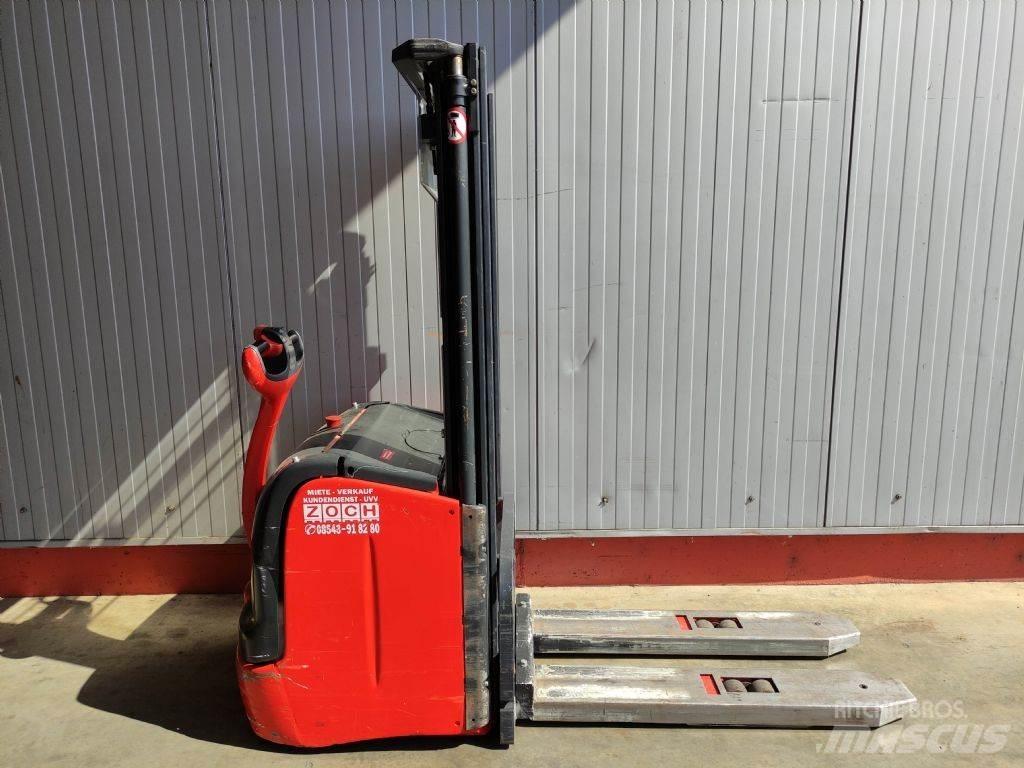 Linde L14-372 Gerbeur accompagnant