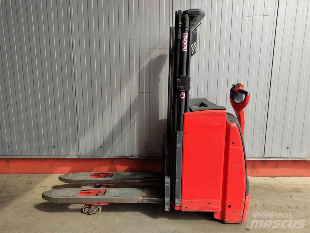 Linde L14i-1173 Gerbeur accompagnant