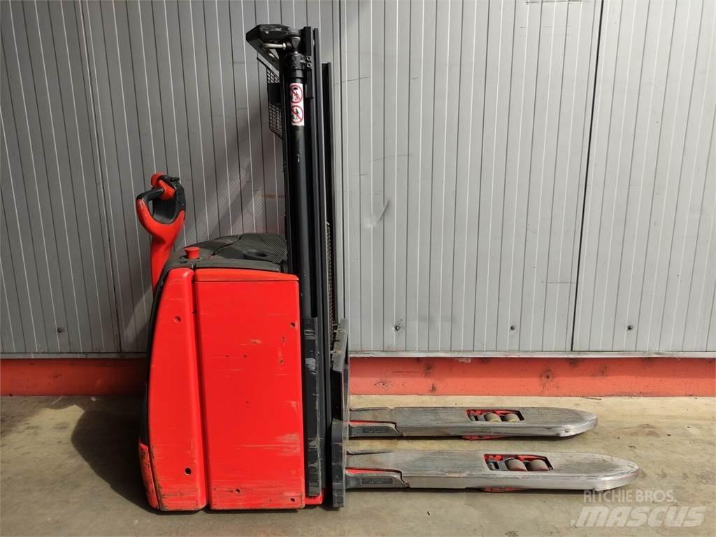 Linde L14i-1173 Gerbeur accompagnant