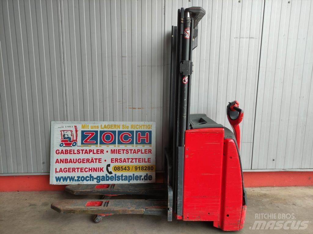 Linde L14i-1173 (M) Gerbeur accompagnant