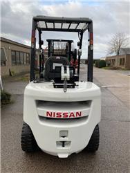 Nissan UG1F2A30D