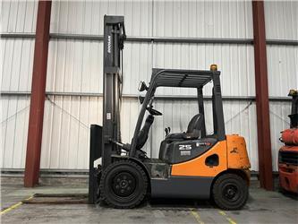 Doosan D25S-5