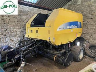 New Holland BR 740