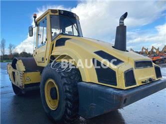 Bomag BW 211 D-4