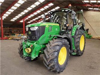 John Deere 6175M