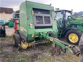 John Deere 582