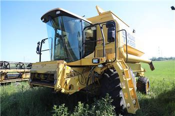 New Holland TX 68 Plus
