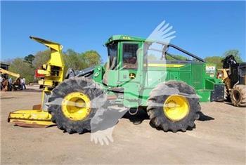 John Deere 843L II