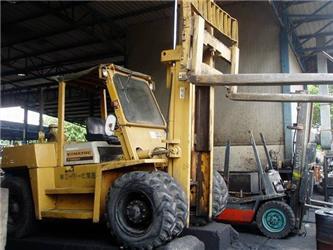 Komatsu FD80H-5