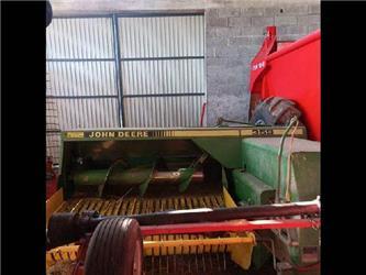 John Deere 359