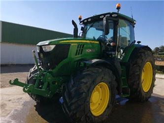 John Deere 6215 R