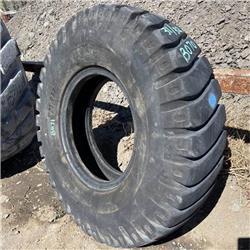 BKT 14.00X24